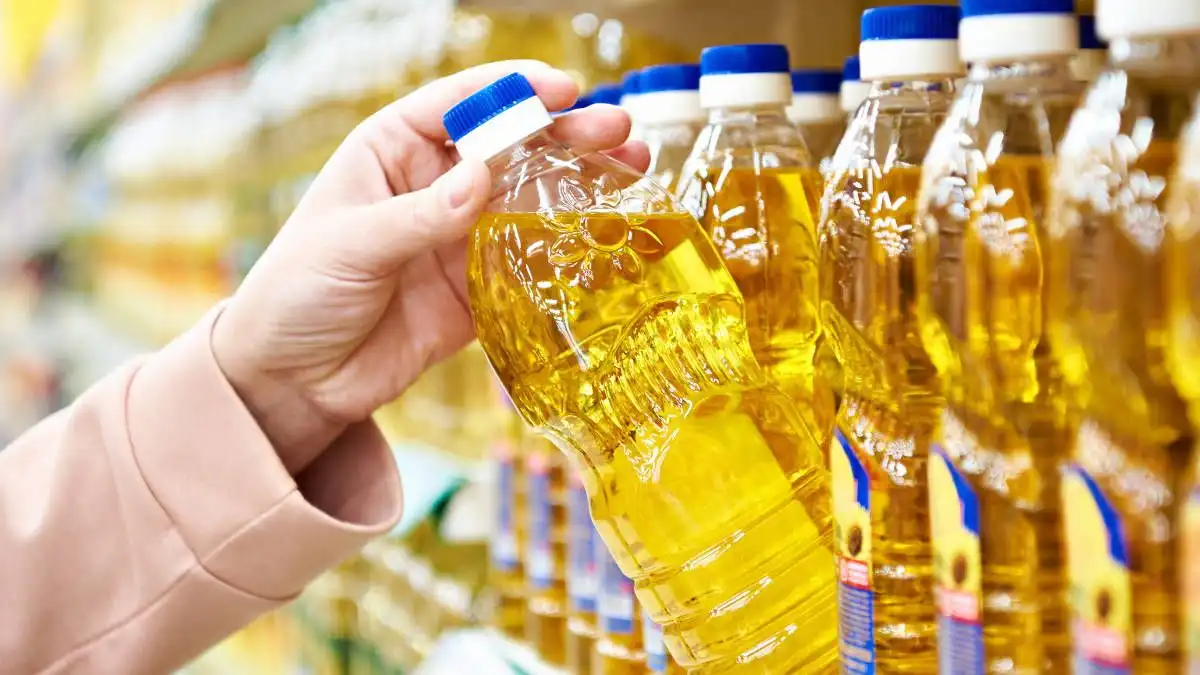 Украина снизила производство подсолнечного масла в апреле на 30%