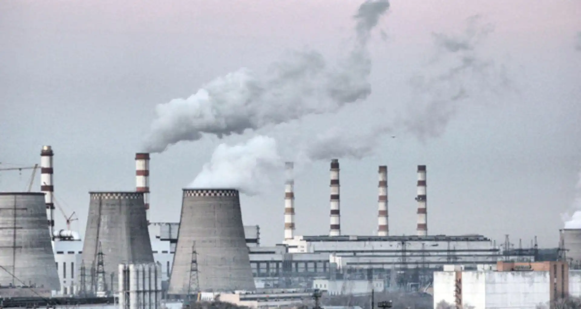 Stare de alertă în sectorul energetic: Moldova a trecut pe păcură
