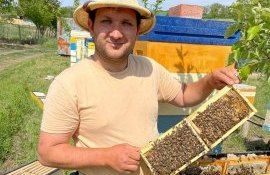 Petru Sacara apicultor- AgroExpert.md