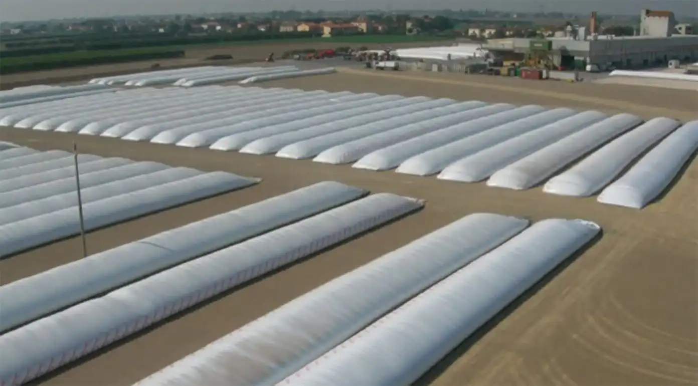Украинским аграриям требуется 80 тыс. рукавов для хранения зерновых