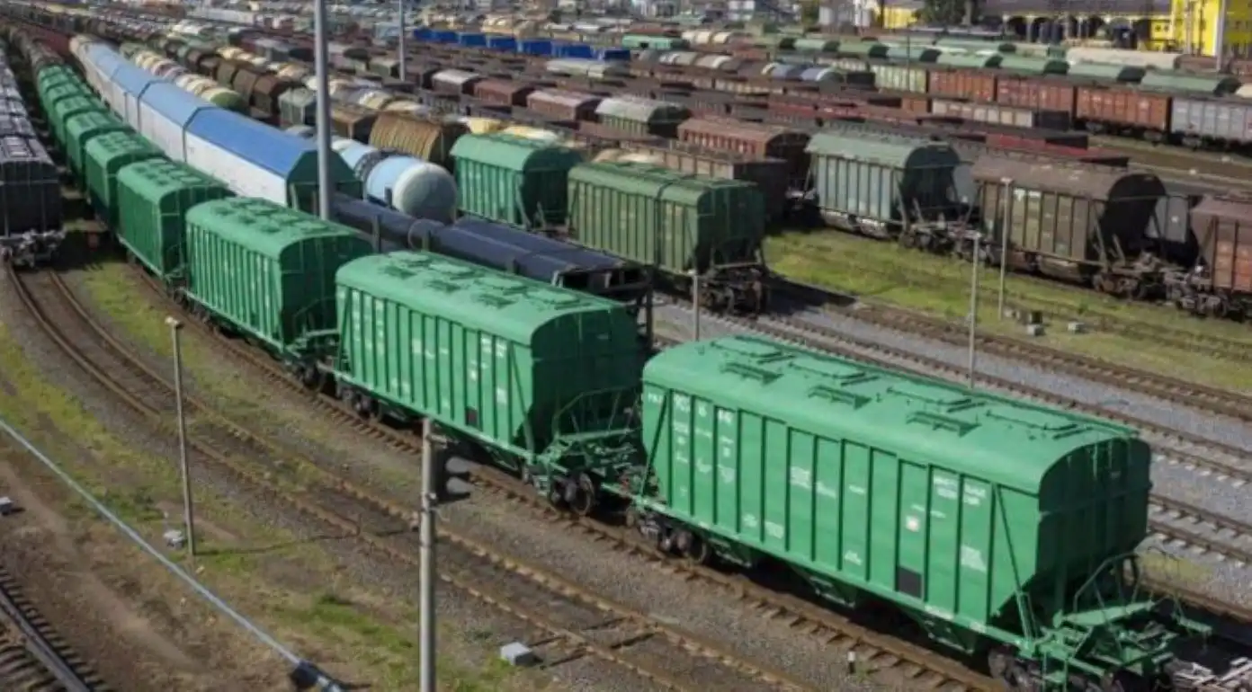 Франция прорабатывает наземный маршрут вывоза зерна из Украины