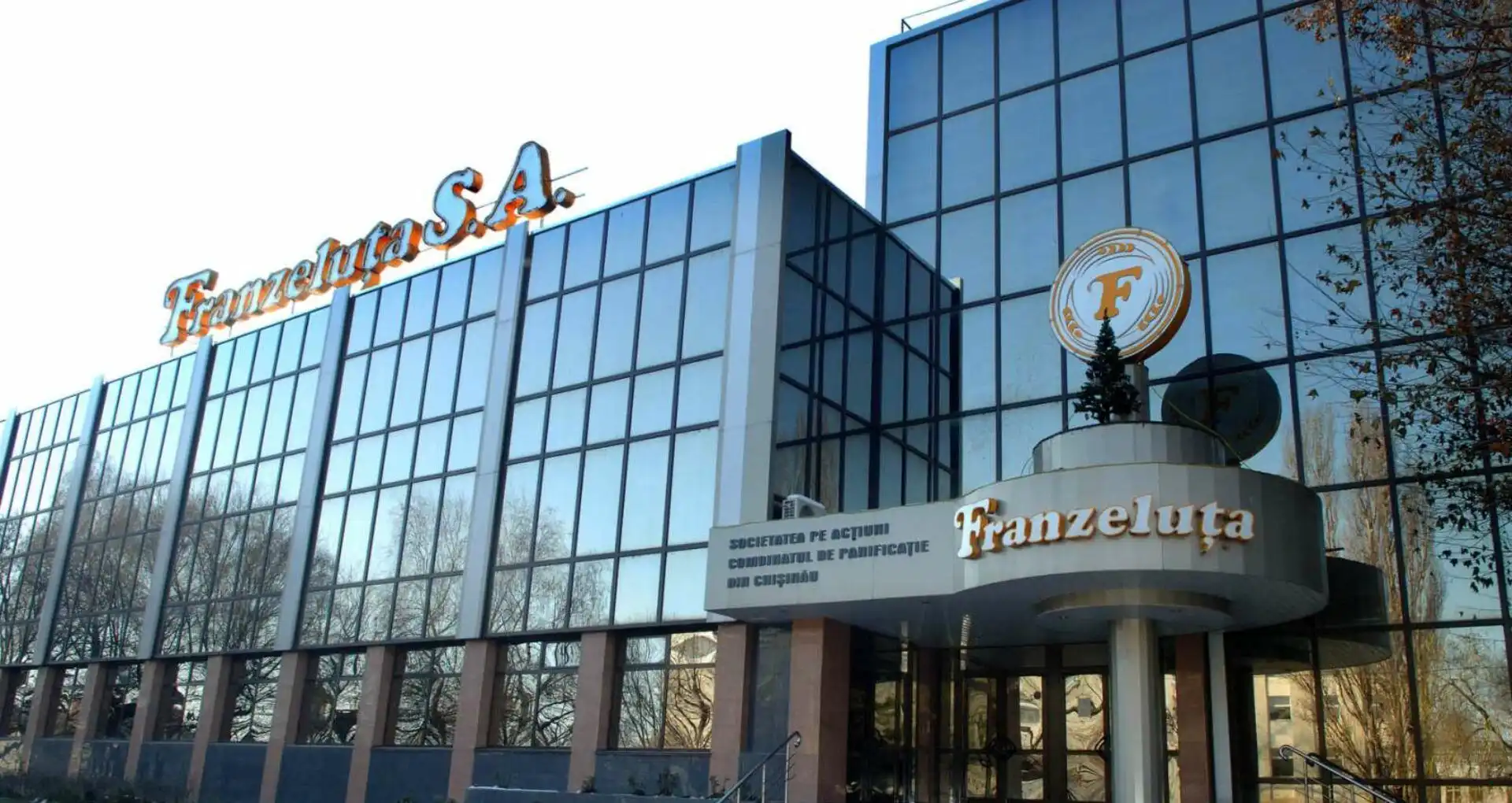 Luptele la Franzeluța continuă! Slusari: Compania ar putea fi privatizată
