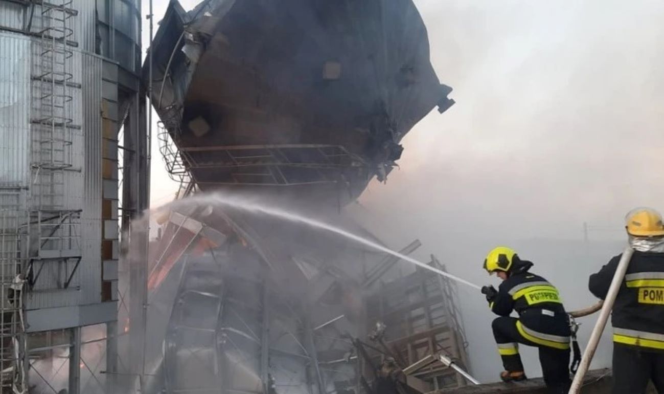 Пожар элеватора в порту Джурджулешть - agroexpert.md