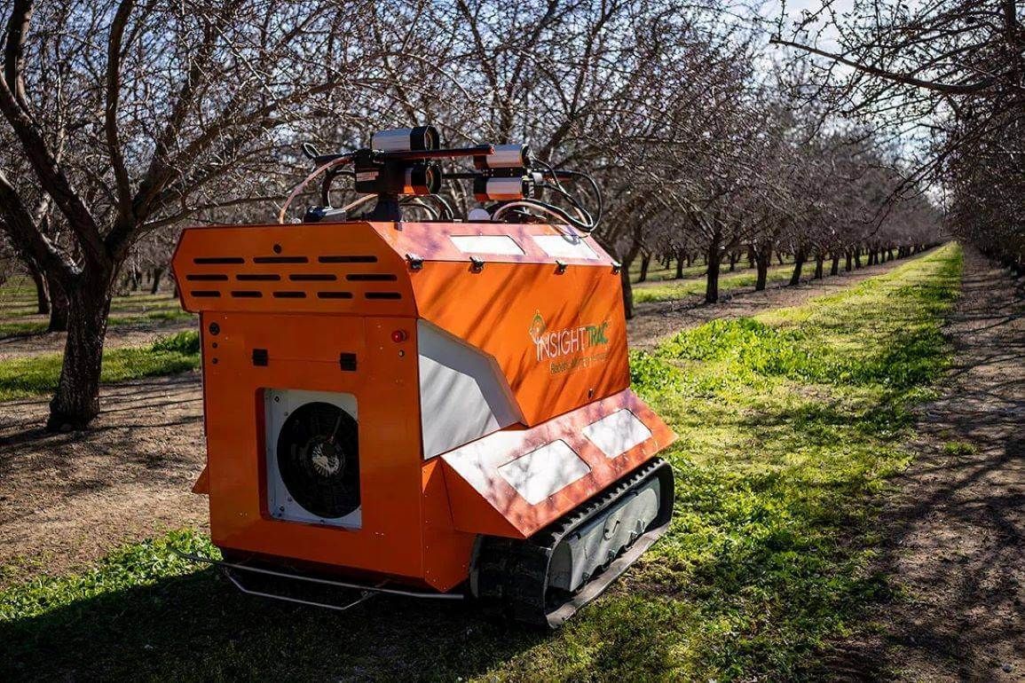 Садовый робот InsightTRAC Rover стал призером  - agroexpert.md