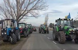 Fermierii au protestat cu tehnica agricolă la vama Leușeni - agroexpert.md