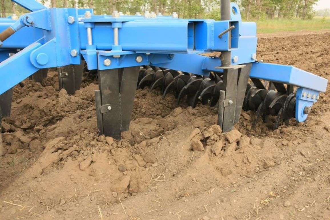 Какие преимущества чизельной обработки почвы - agroexpert.md