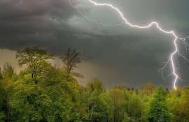 Instabilitate atmosferică: Meteorologii au emis Cod Galben de ploi - agroexpert.md