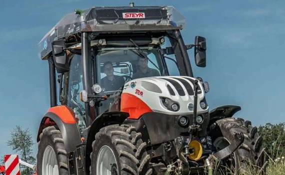Водородный трактор Steyr 4140 Expert CVT впервые показали на публике - agroexpert.md    