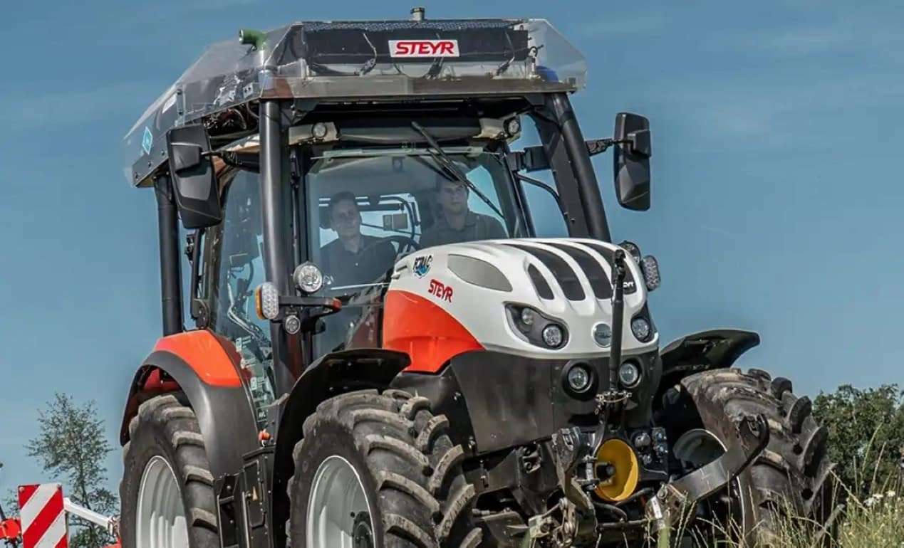 Водородный трактор Steyr 4140 Expert CVT впервые показали на публике - agroexpert.md    