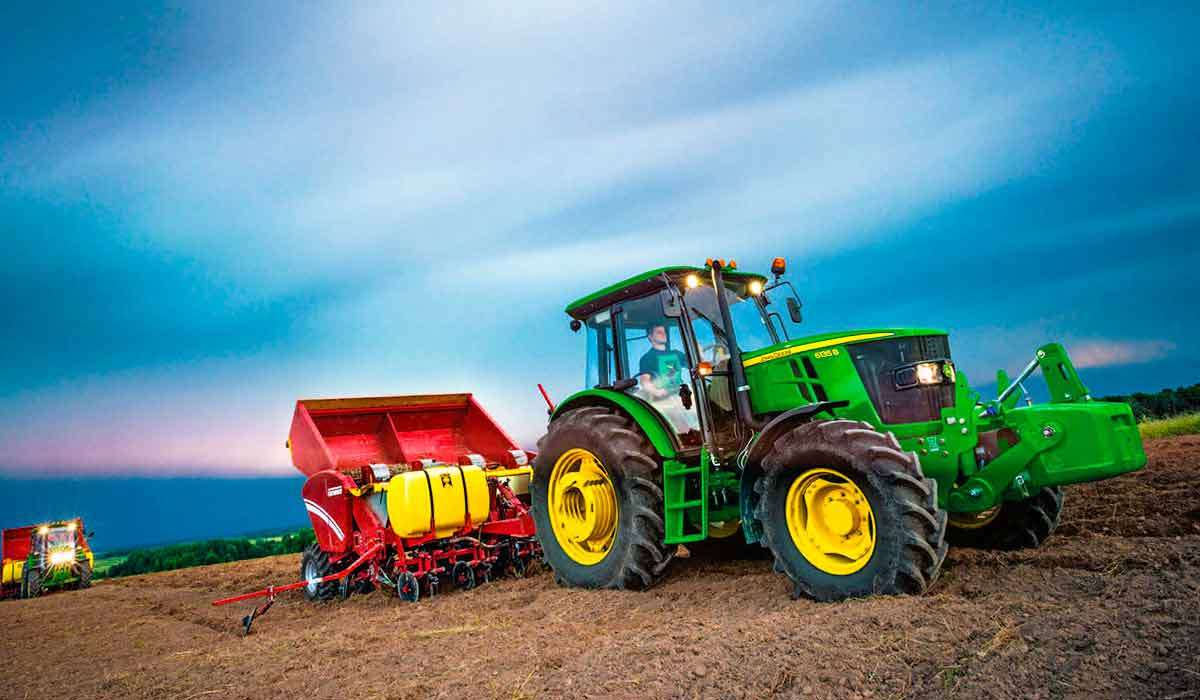  спецценах на некоторые модели тракторов John Deere - agroexpert.md