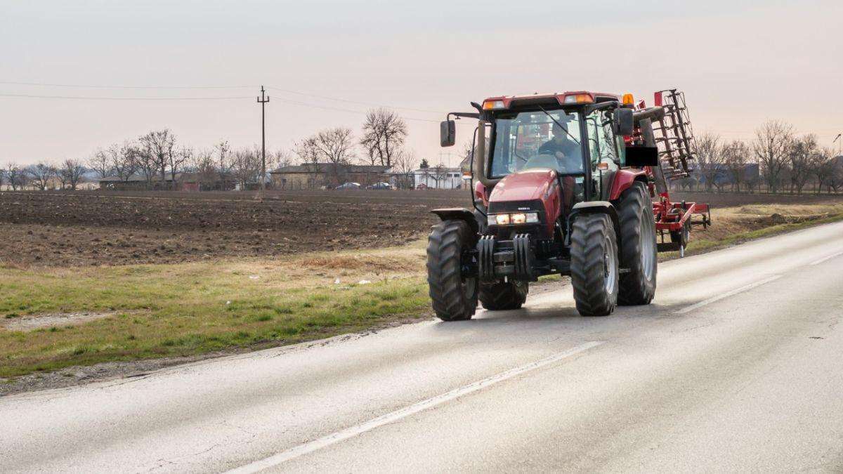 Corupție în eliberarea permiselor de conducere pentru tractoare - agroexpert.md