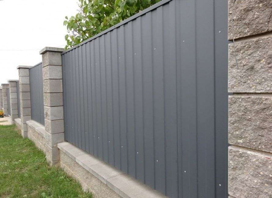 Как рассчитать расход профнастила на крышу, забор или фасад - agroexpert.md