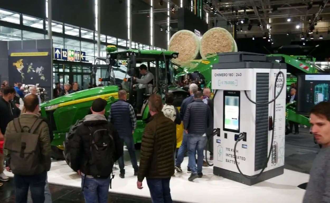 Компания John Deere обещает начало производства электротрактора E-Power - agroexpert.md