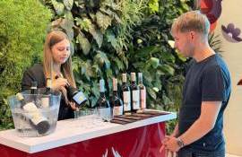 Experiență vinicolă la Aeroportul Chișinău: degustări în zona de îmbarcare - agroexpert.md