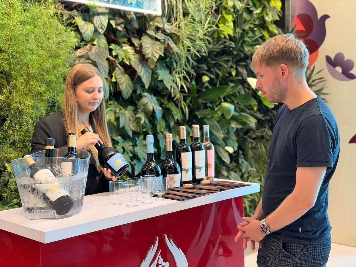 Experiență vinicolă la Aeroportul Chișinău: degustări în zona de îmbarcare - agroexpert.md