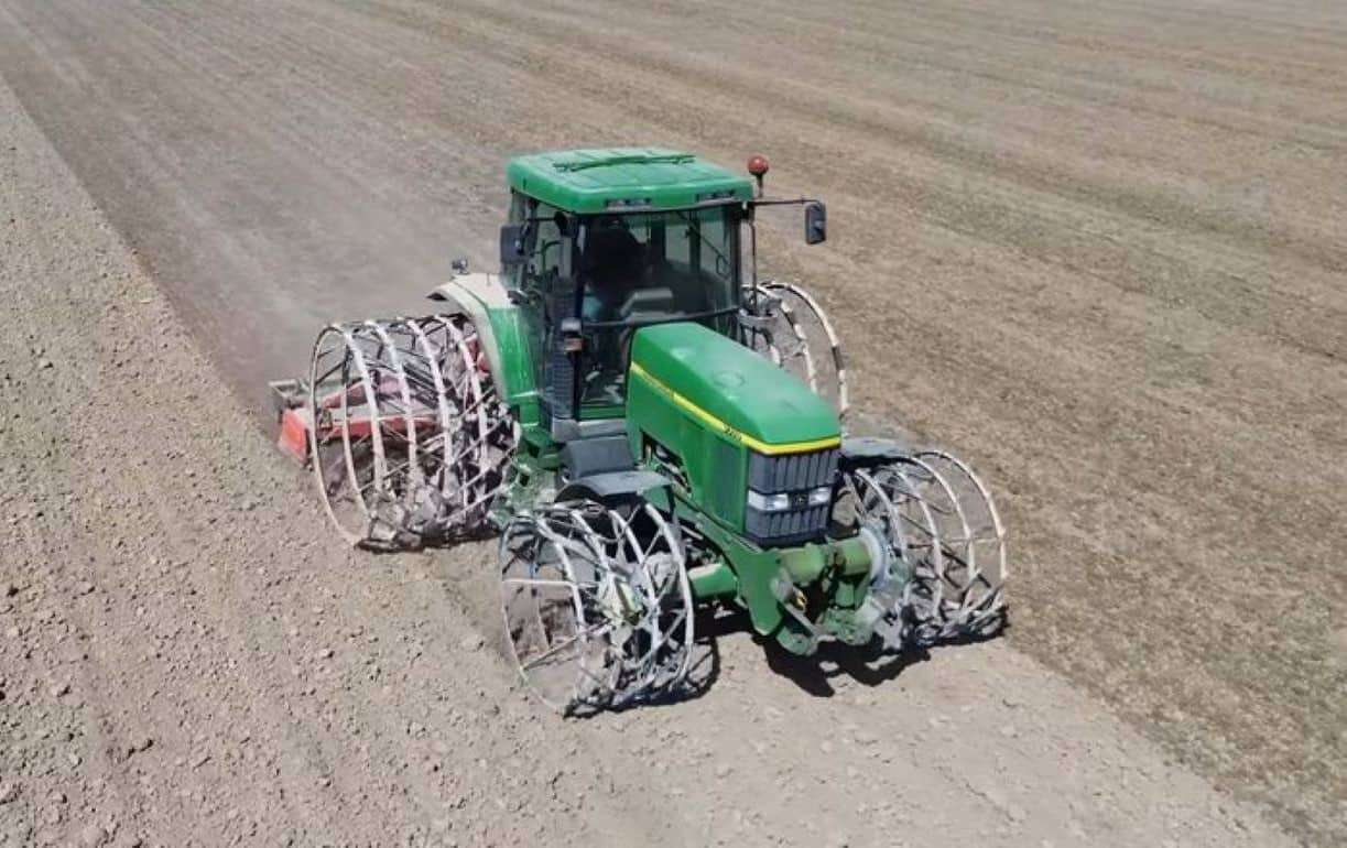 В Европе фермеры вновь обращаются к металлическим тракторным колёсам - agroexpert.md