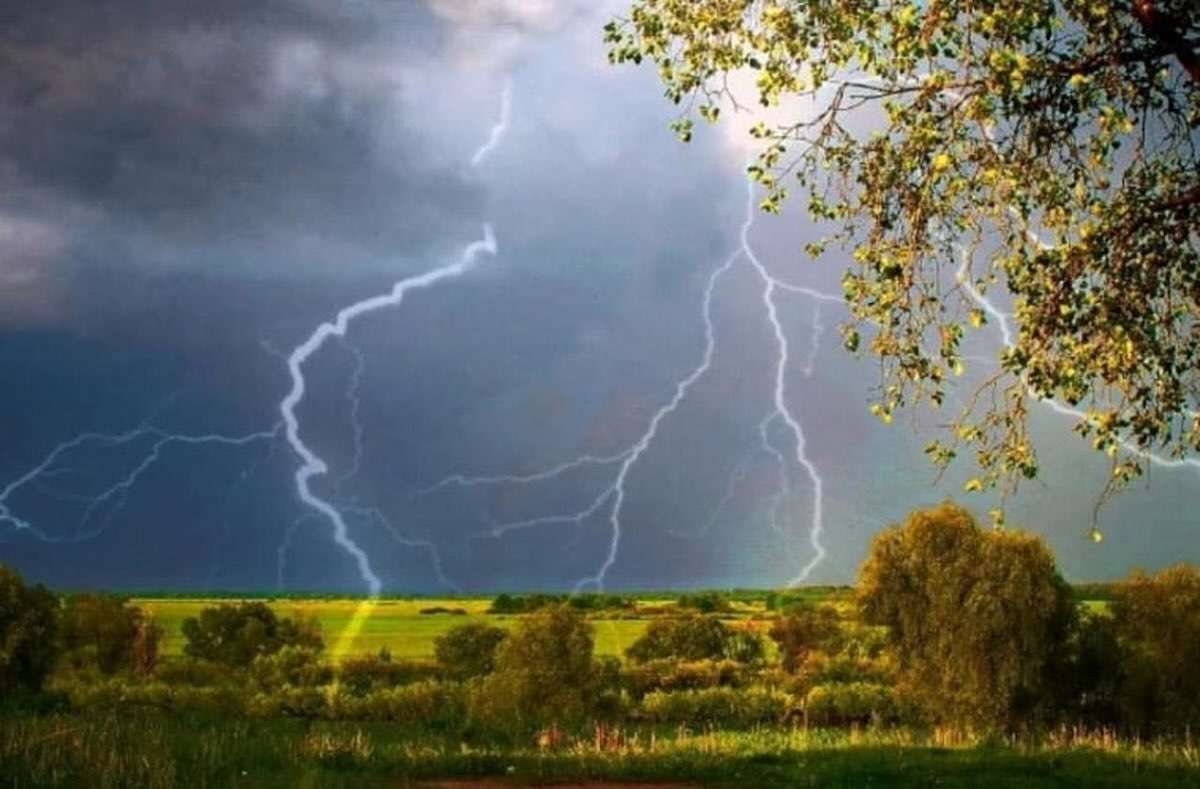 Cod galben de instabilitate atmosferică în Republica Moldova - agroexpert.md