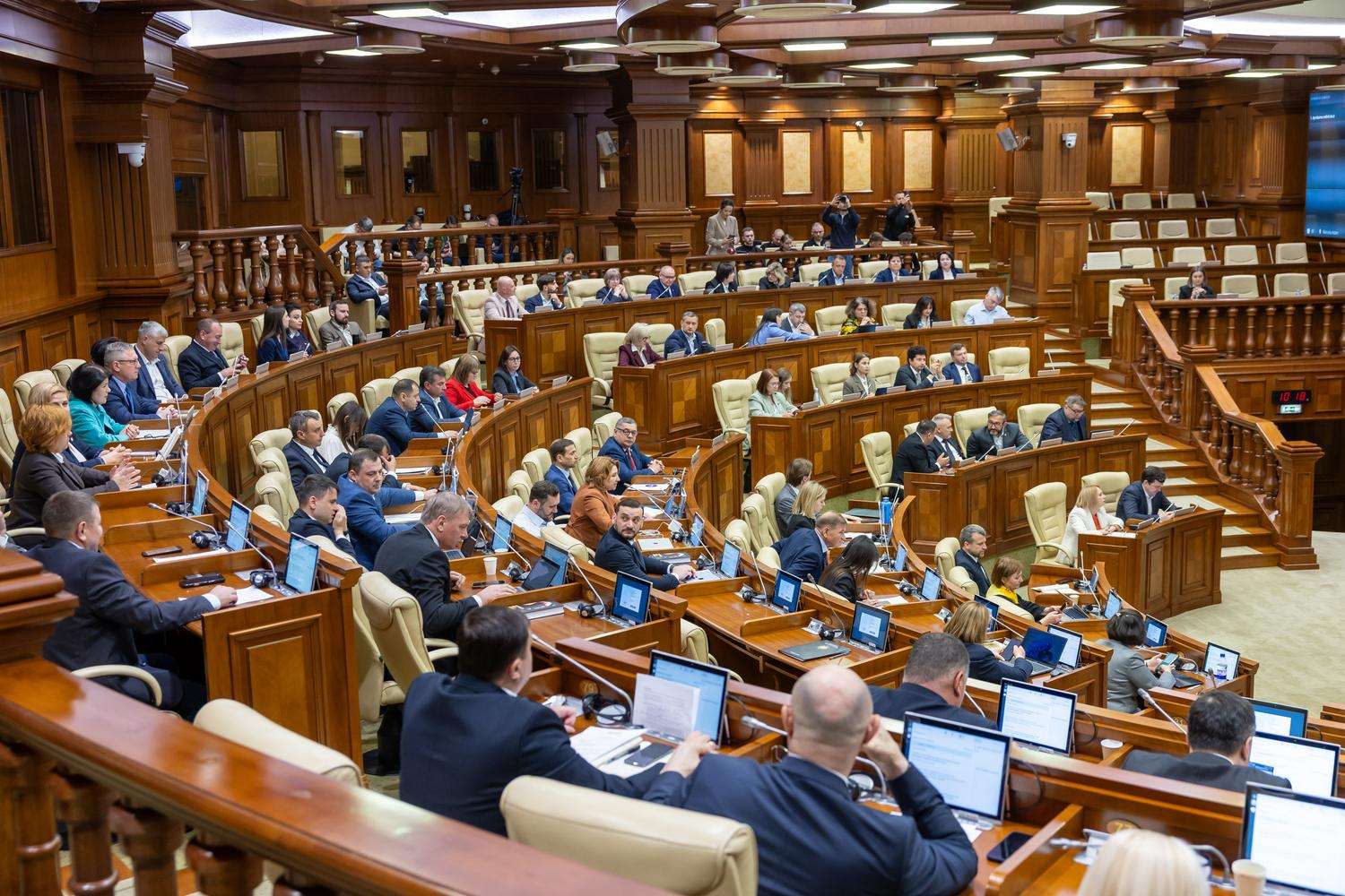 Taxe egale pe ambele maluri ale Nistrului la impozite și accize - agroexpert.md