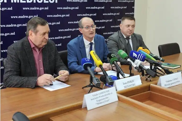 Молдавские компании получили разрешения экспортировать овощи и фрукты в Россию