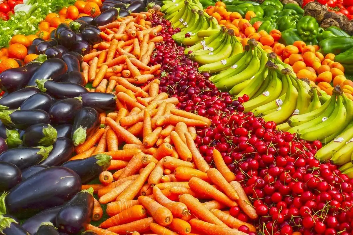 România: legumele, fructele şi carnea de porc s-au scumpit cel mai mult în ianuarie 2020