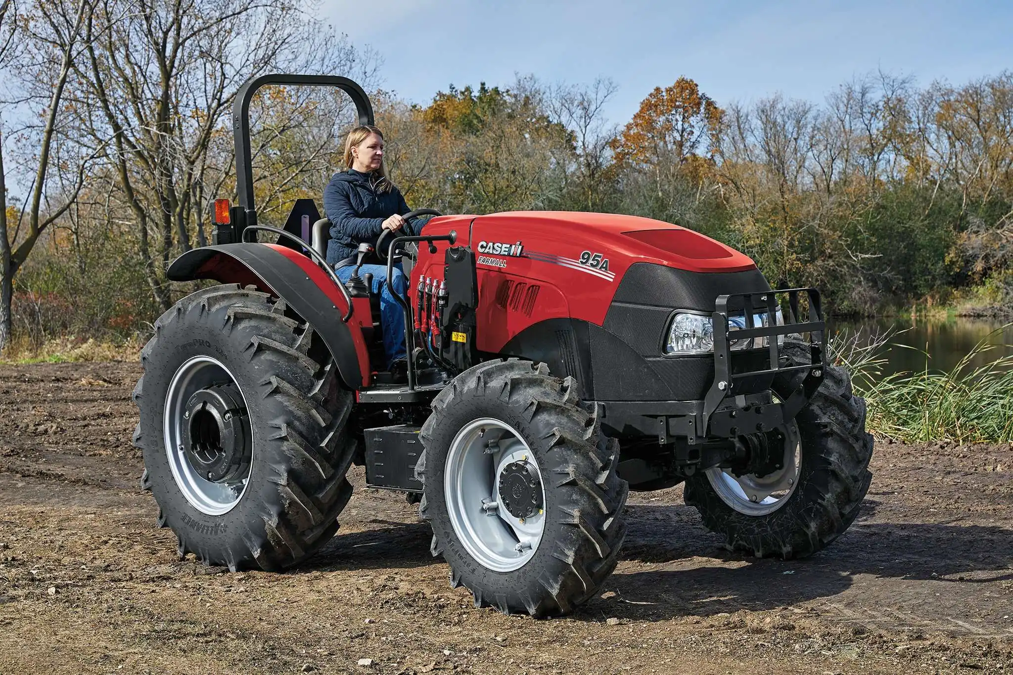Case IH добавила три трактора в линейку Farmall Utility