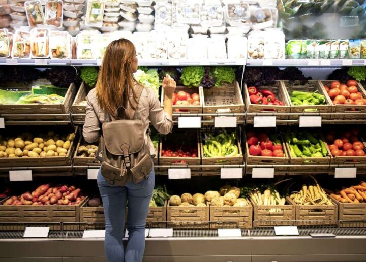 Produsele locale ajung greu pe raft. Ce îi împiedică pe producători