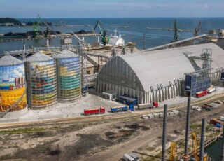 Контроль над польским зерновым терминалом BTZ переходит к компаниям Bunge и CM Holding
